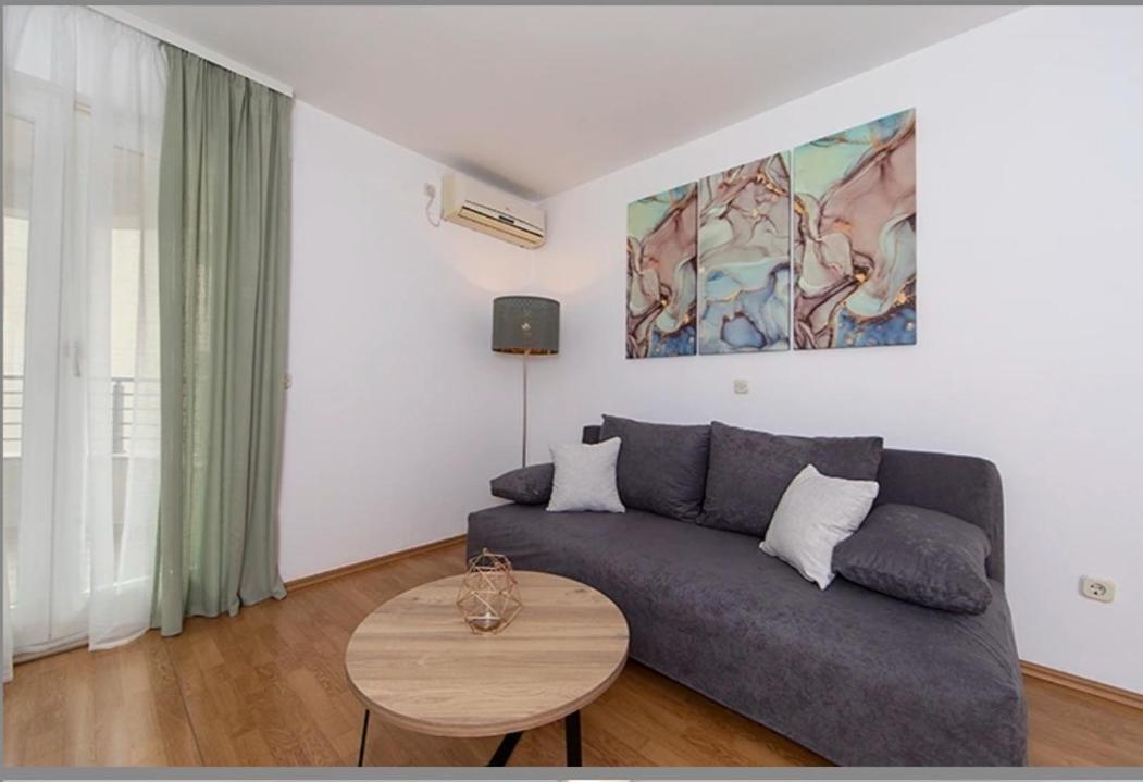 Ivmalu Apartments Tučepi Buitenkant foto